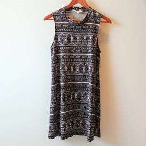 Juniors Sleeveless Dress, Pink Rose Size Medium, Black and White Pattern